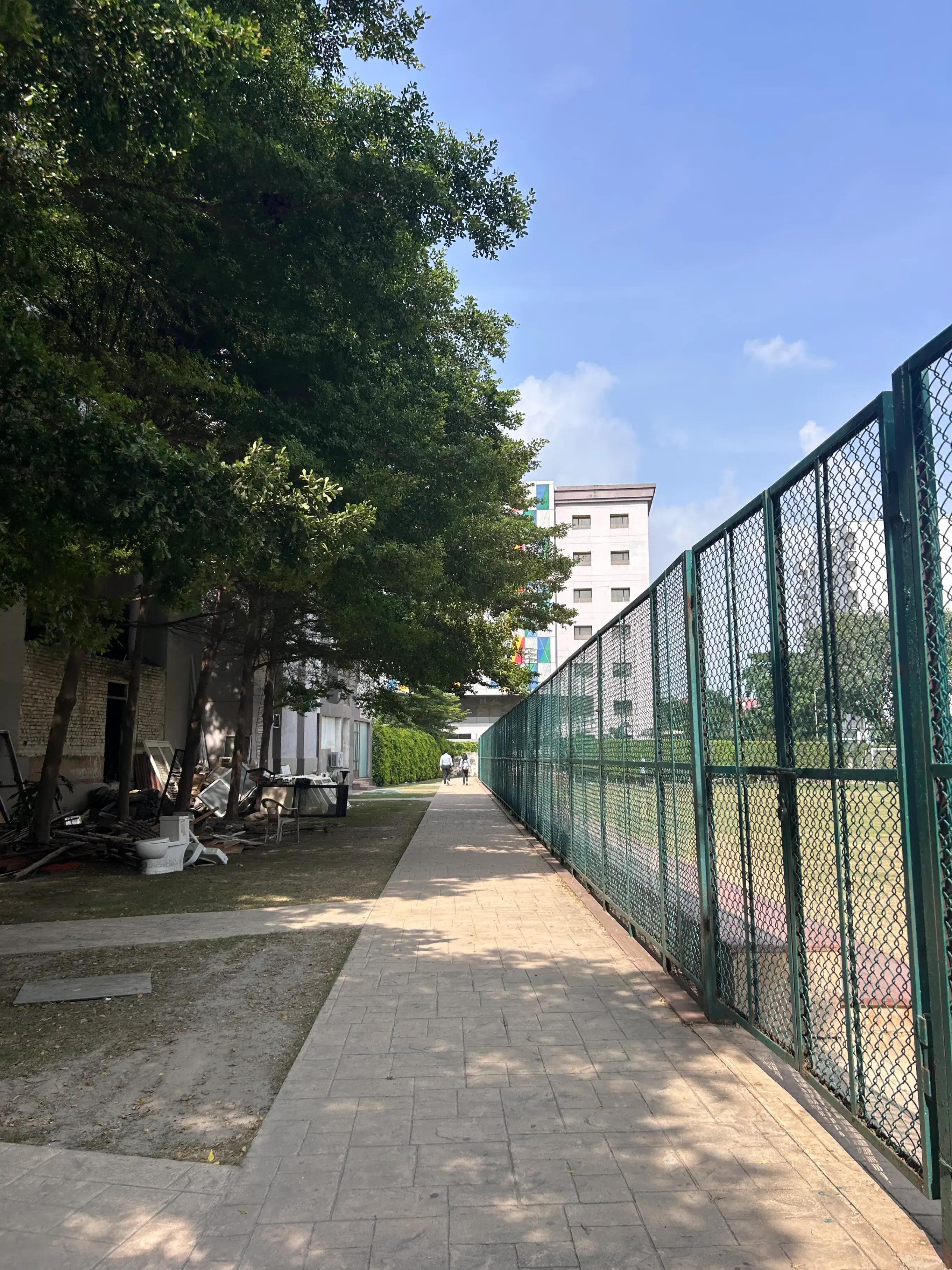 GL Bajaj Outdoor photo 5